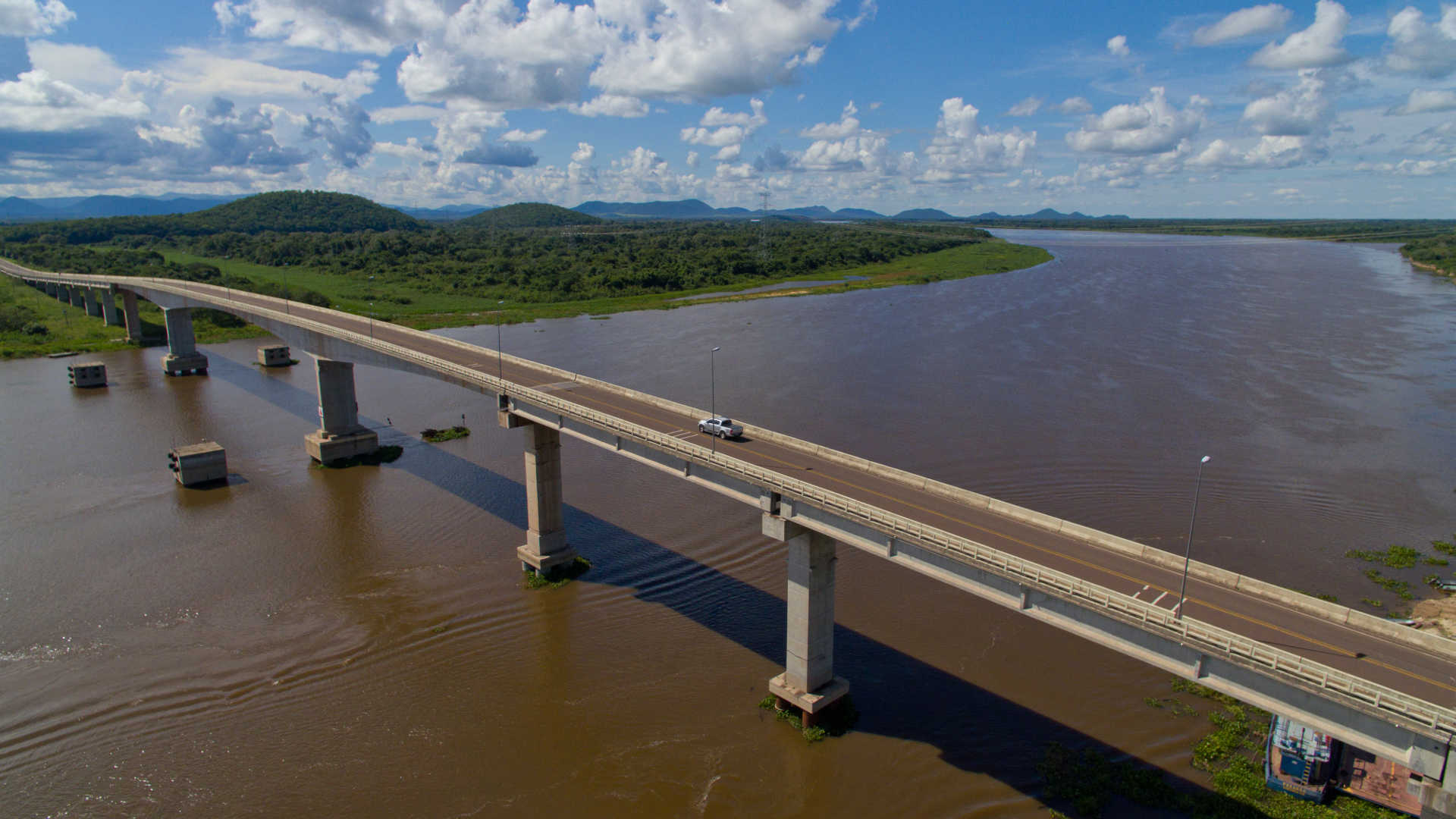Desembaraço aduaneiro, logística, transporte, armazenagem, brasil, bolívia